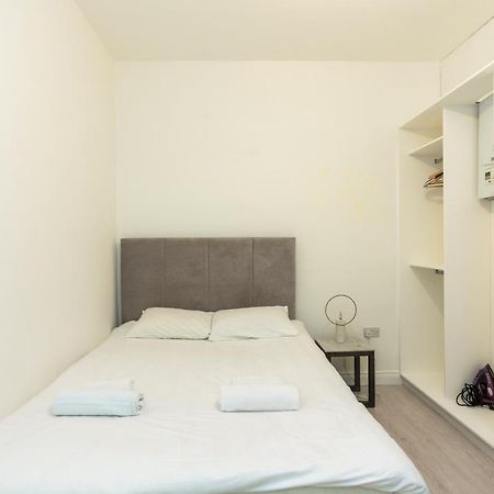 Chic & Cozy: South Kensington Studio London Exterior photo